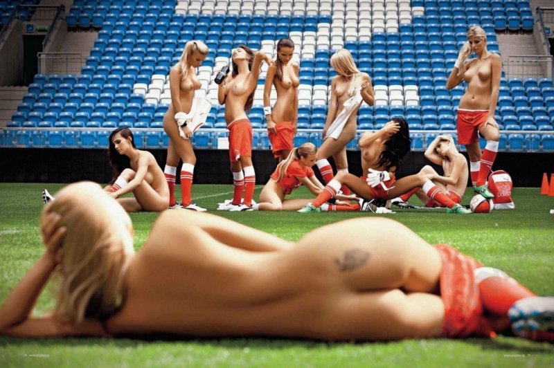 Женская сборная по футболу голые
