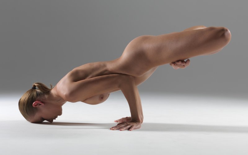 Лорен рудик голая йога