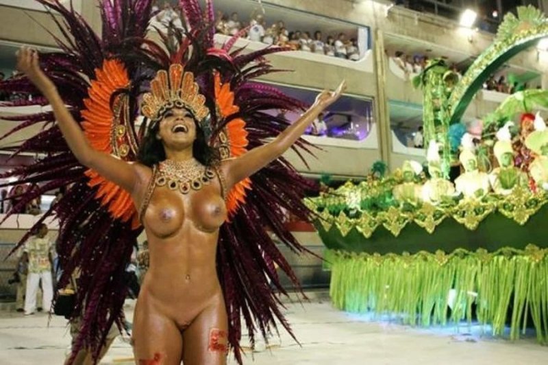 Андреа мартинс бразилия карнавал голые