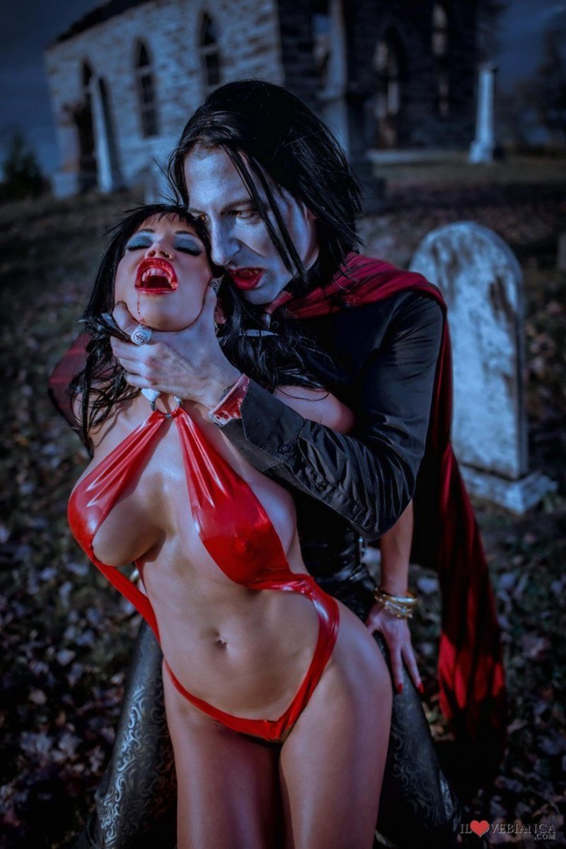 Сексуальная вампирша