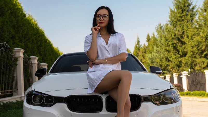 Bmw f30 с девушкой