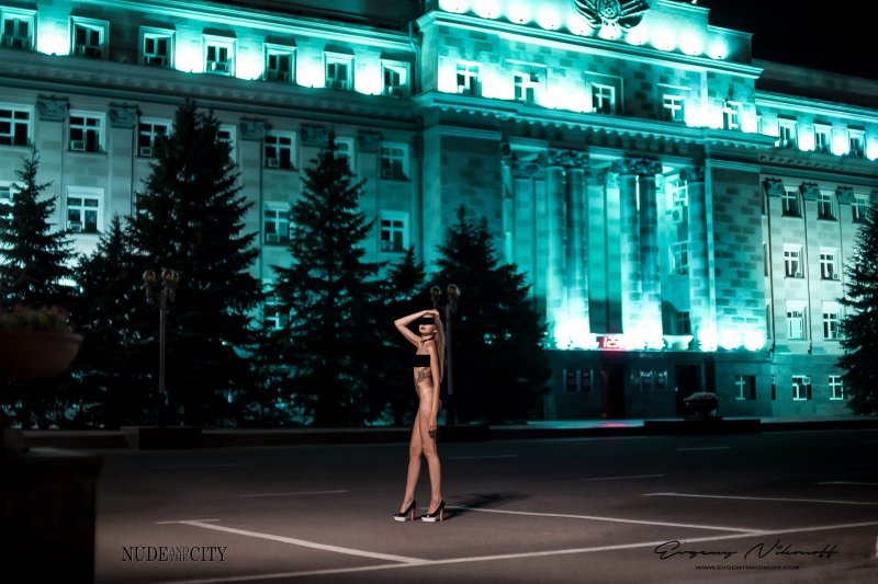 Nude and the city евгений никонов