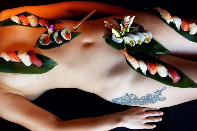 Nyotaimori япония