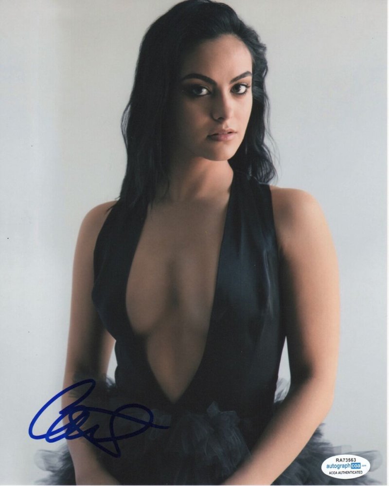 Camila mendes