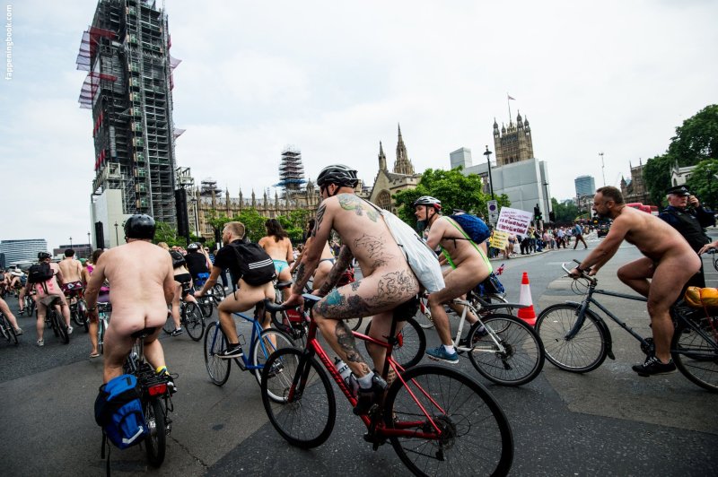 Всемирный голый велопробег 1995год world naked bike ride