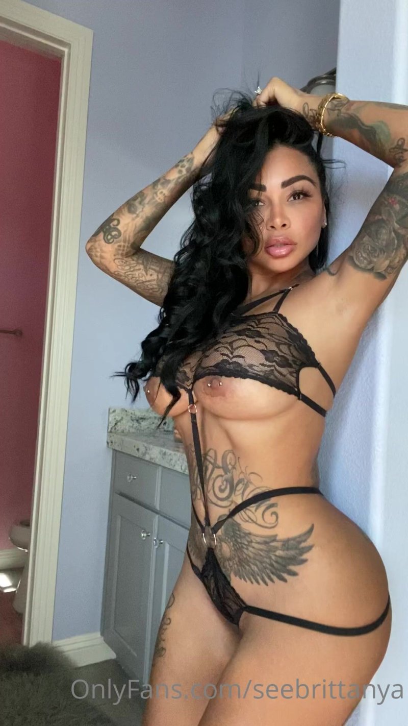 Brittanya razavi