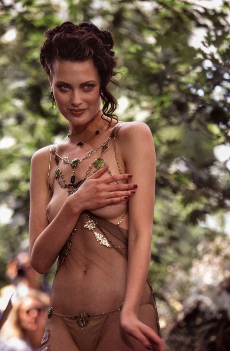 Shalom harlow 1997 гальяно